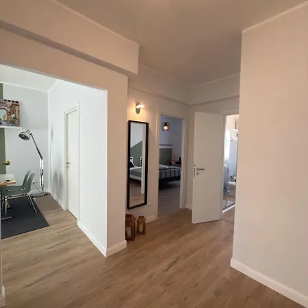 Flag - Metro A - Subaugusta Lejlighed *