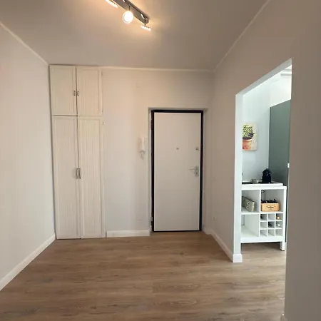 Flag - Metro A - Subaugusta Lejlighed *