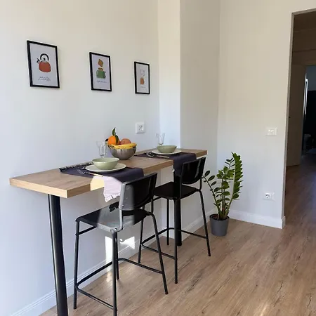 Flag - Metro A - Subaugusta Lejlighed