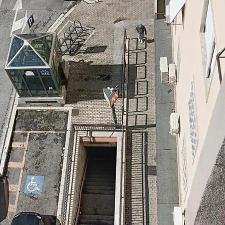 Flag - Metro A - Subaugusta